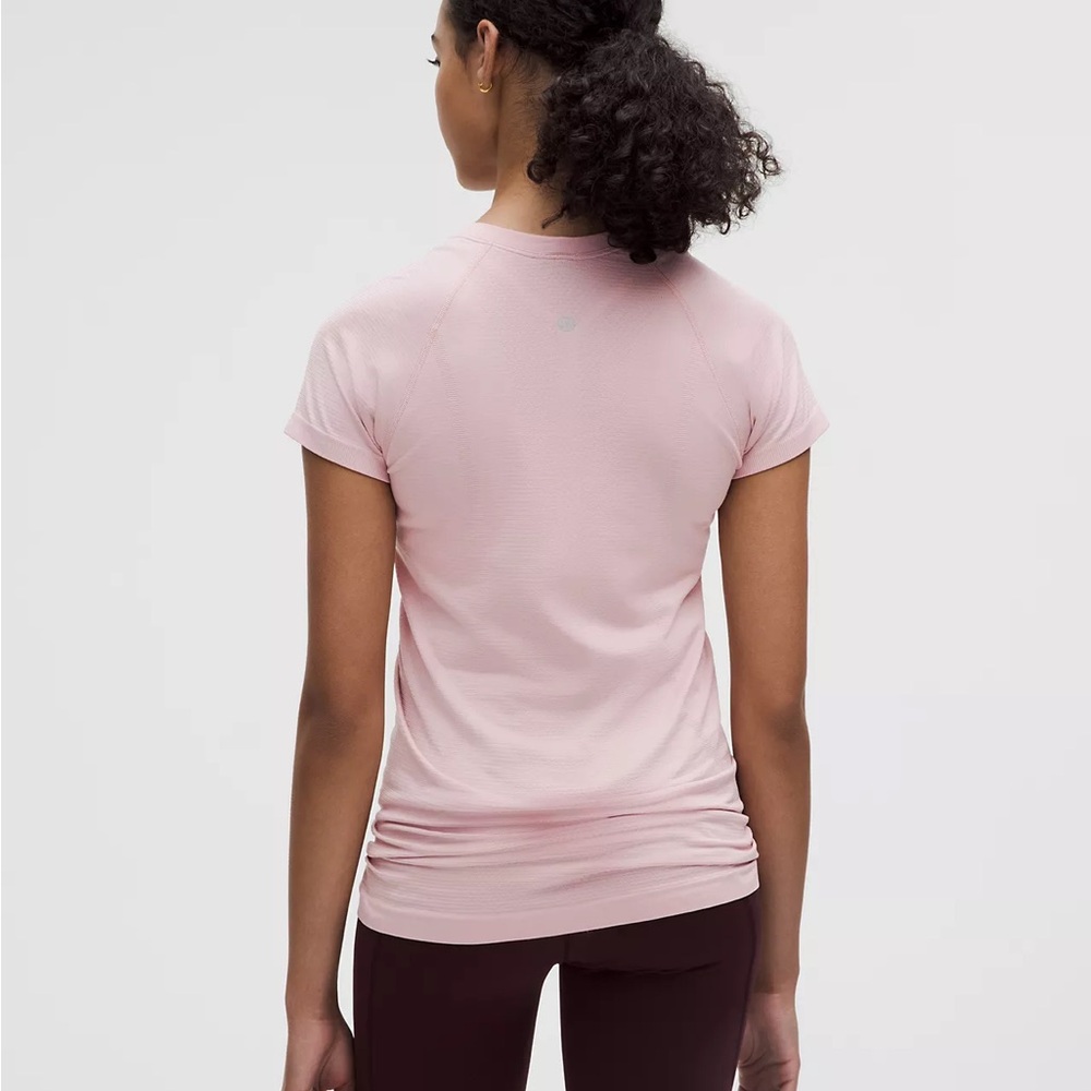 Lululemon Swiftly Tech Short-Sleeve Shirt 2.0 Hip Length